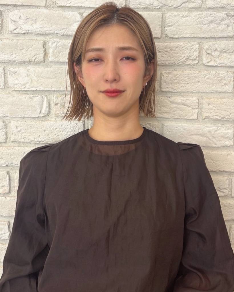 安達 朋